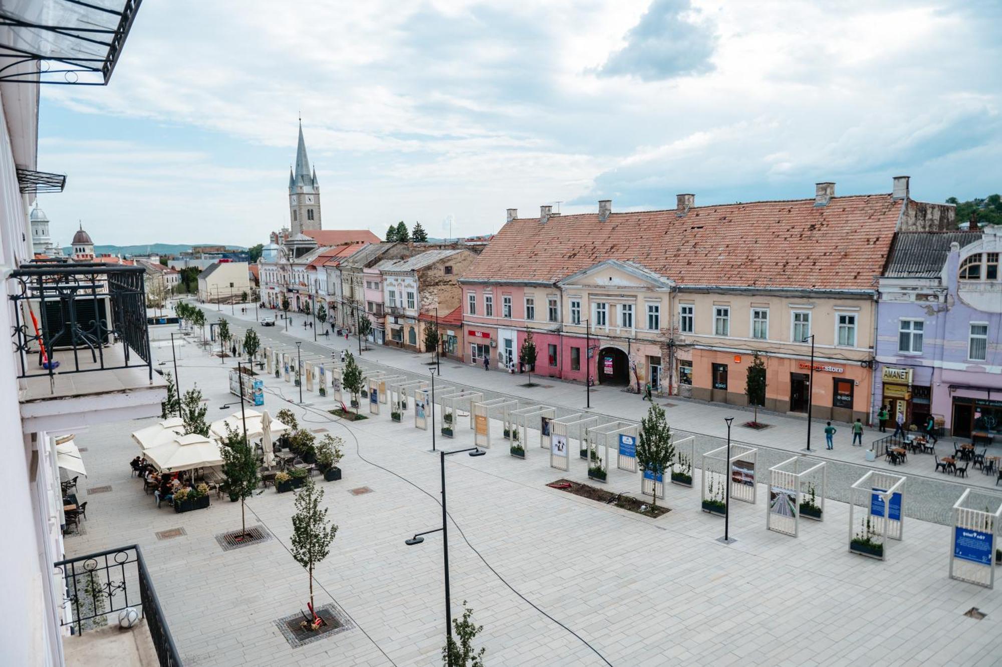 Central Nest Torda Kültér fotó